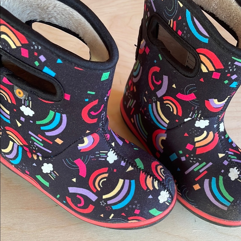 BOGS Kids Rainbow Patterned Boots, Size 10 (toddler)